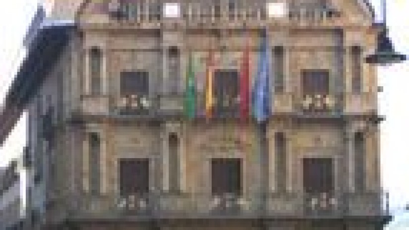 Na-Baik osoko zuzenketa aurkeztu die Iruñeko Udaleko aurrekontuei