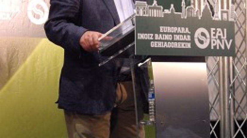 Intervención de Jose Angel Agirrebengoa, Presidente del NBB, en el mitin de Iruñea