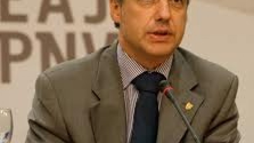 “Onena emateko garaia”