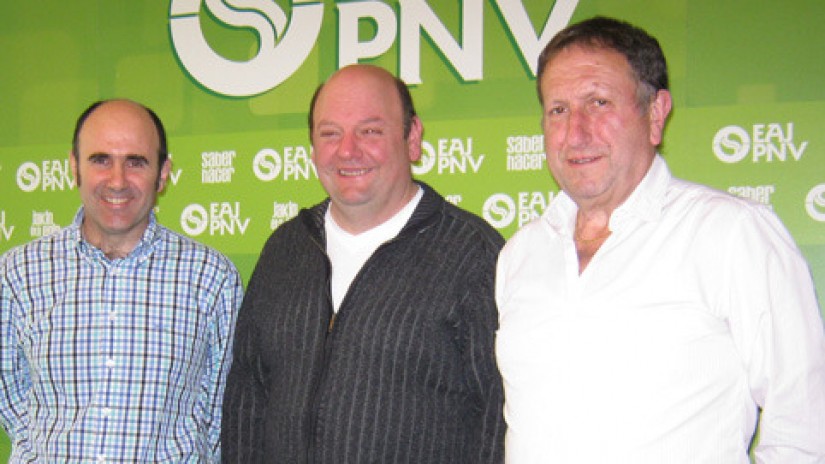 José Luis Etxegarai y Santi Alzuguren  son los cabezas de lista de EAJ-PNV en Lesaka y Bera