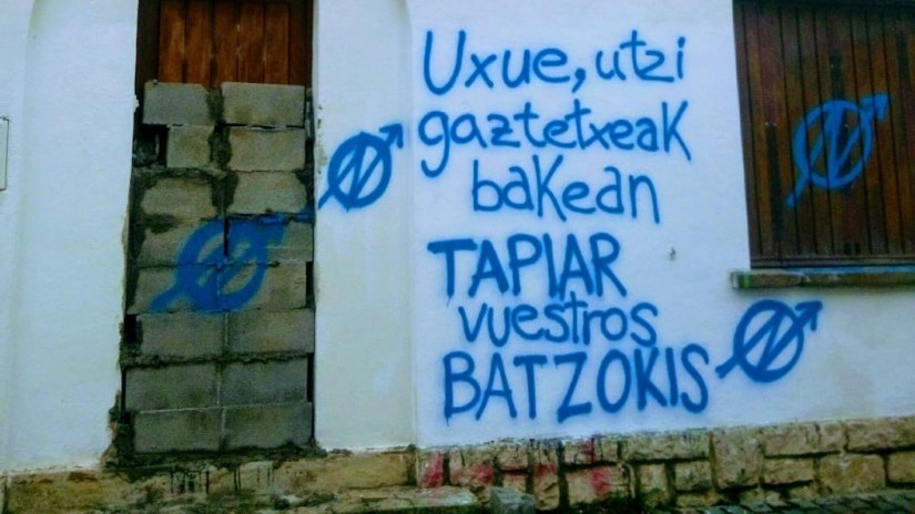 EAJ-PNV condena y considera intolerable el “ataque fascista” perpetrado esta madrugada contra el batzoki de Alsasua