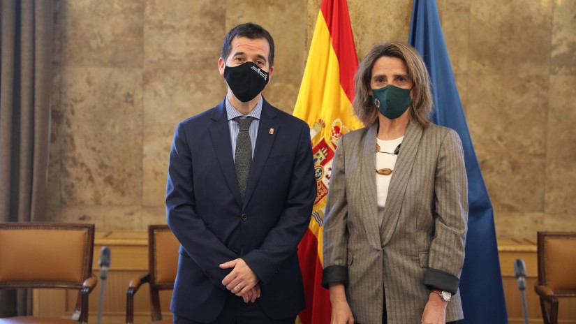 Mikel Irujo traslada en Madrid la apuesta de Navarra por albergar una fábrica de baterías para vehículos eléctricos