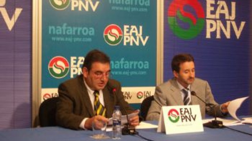 Imaz, satisfecho con las reacciones a la propuesta de EAJ-PNV para la normalización, pide a PP que no espere otros 25 años para entrar en un debate en el que la sociedad ya está inmersa