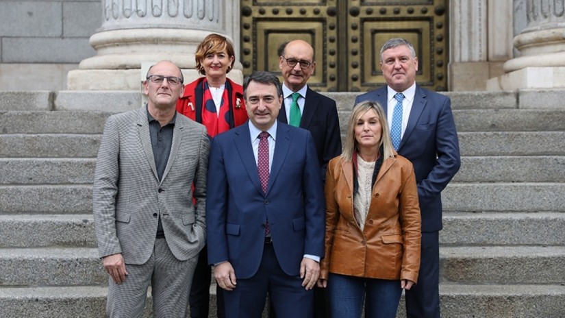 Nafarroako EAJ-PNVk oso balorazio positiboa eman dio Euskal Taldeak Nafarroako Berrikuntza Digitalaren Poloa hornitzeko lortu duen 5 milioi euroko zuzenketari Nafarroako EAJ-PNVk oso balorazio positiboa eman dio Euskal Taldeak Nafarroako Berrikuntza Digitalaren Poloa hornitzeko lortu duen 5 milioi euroko zuzenketari